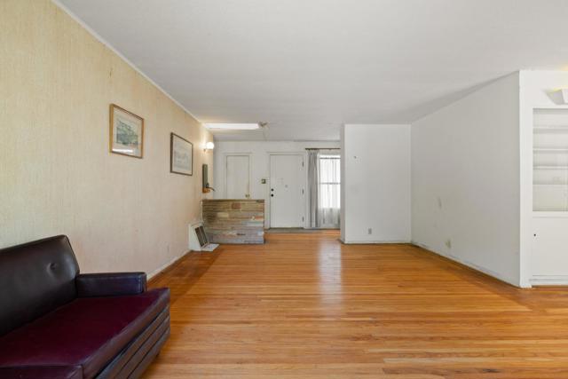 153 Occidental Avenue, Burlingame CA: https://media.crmls.org/mediaz/ab1ae0ae-fbeb-42eb-9e27-cfa47ca47a45.jpg