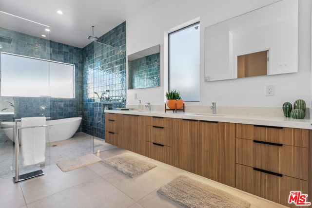 71108 Patricia Park Place, Rancho Mirage CA: https://media.crmls.org/mediaz/ab1bcb8c-175e-49df-86d4-4aff5549bffd.jpg