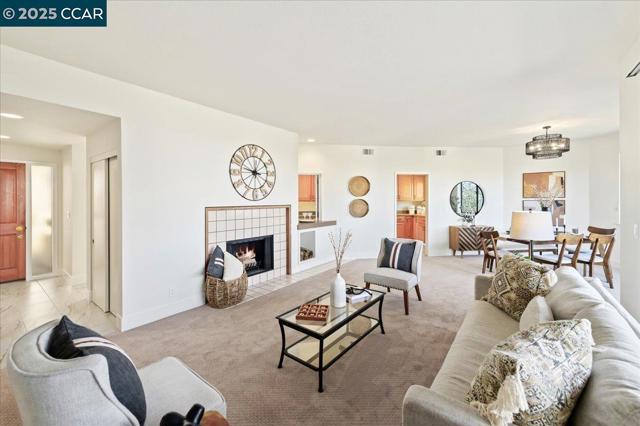 3711 Terra Granada, Walnut Creek CA: https://media.crmls.org/mediaz/ab1c8db0-2e73-4196-bee0-f031aa1edfaf.jpg