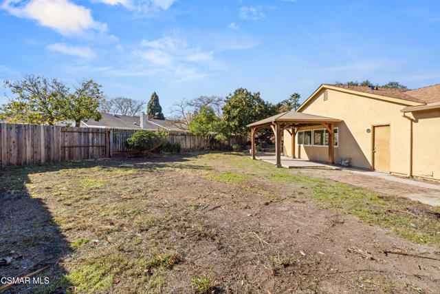 4260 Dalewood Circle, Newbury Park CA: https://media.crmls.org/mediaz/ab1caf08-f66a-48c2-8c71-79ea8fc7e692.jpg