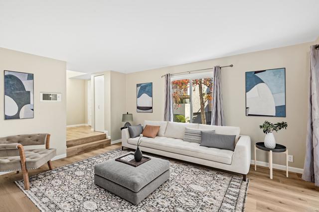 Detail Gallery Image 4 of 46 For 8448 via Sonoma #100,  La Jolla,  CA 92037 - 2 Beds | 1/1 Baths