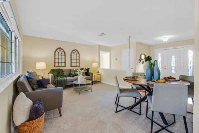 9140 Tangerine St, San Ramon CA: https://media.crmls.org/mediaz/ab1d3e7c-55c6-4549-8213-16acf9d9d824.jpg
