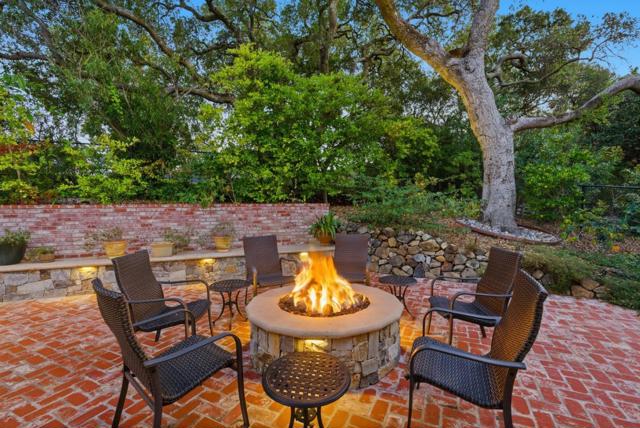 23423 Toyonita Road, Los Altos Hills CA: https://media.crmls.org/mediaz/ab1d5904-df5f-4ee7-a575-f83ec4d50ce9.jpg