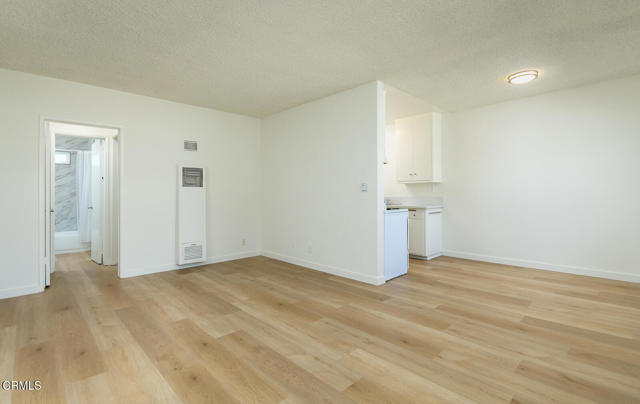 657 W Milford Street, Glendale CA: https://media.crmls.org/mediaz/ab1dcabc-d730-4474-a1bd-e929ddbc7712.jpg
