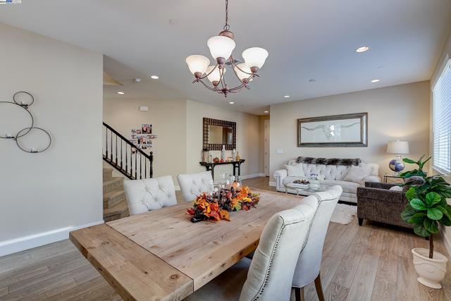 Image 10 of 60 For 2394 Amantea Way
