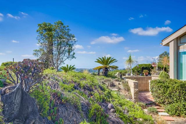 5430 Baltimore Drive Unit 72, La Mesa CA: https://media.crmls.org/mediaz/ab1e8782-aba2-4998-9455-67eb9749e42e.jpg