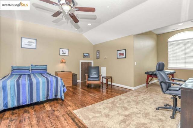 9050 Deer Valley Rd, Brentwood CA: https://media.crmls.org/mediaz/ab1ee159-a868-4564-ae9f-e5eecce3e01b.jpg