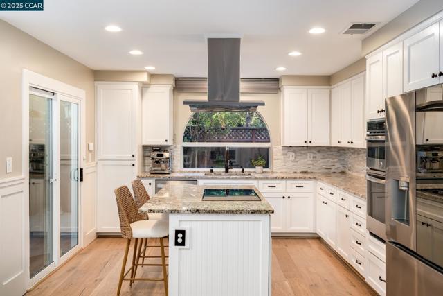 200 Hat Creek Ct, San Ramon CA: https://media.crmls.org/mediaz/ab1f8172-9f5f-4d85-a31d-c785e0cad6e8.jpg