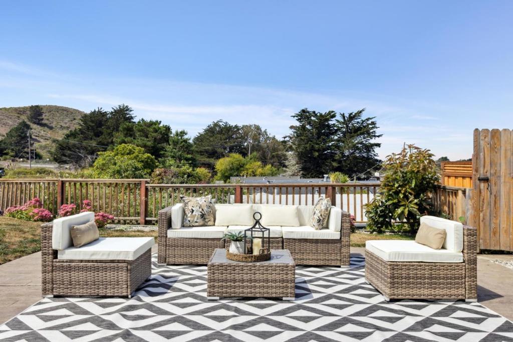 Ab1Fc92B 5Eeb 4F81 9098 7C9F22B42Aa3 812 Burns Court, Pacifica, Ca 94044 &Lt;Span Style='BackgroundColor:transparent;Padding:0Px;'&Gt; &Lt;Small&Gt; &Lt;I&Gt; &Lt;/I&Gt; &Lt;/Small&Gt;&Lt;/Span&Gt;