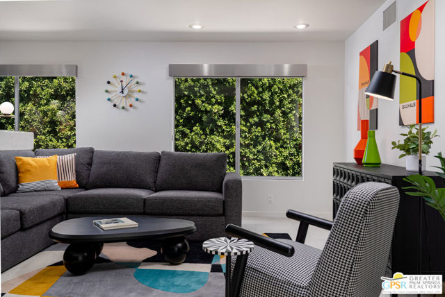 588 E San Lorenzo Road, Palm Springs CA: https://media.crmls.org/mediaz/ab1ff90a-712f-406f-9515-fbb8922964d8.jpg