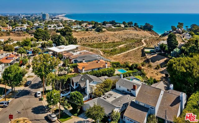 Drew Fenton | 424 Lombard Avenue Pacific Palisades CA | MLS: 7090361