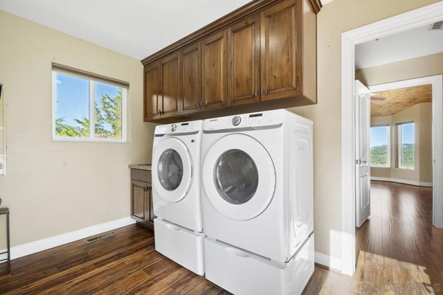 16690 Iron Springs Rd, Julian CA: https://media.crmls.org/mediaz/ab20eac1-a8ee-44c5-af0a-3038f945d2c1.jpg
