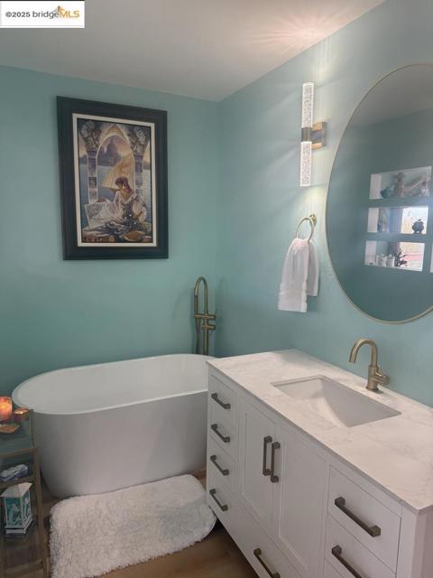 2269 Cypress AVE, San Pablo CA: https://media.crmls.org/mediaz/ab21b47c-61ef-48b5-ae13-0171c80e578e.jpg