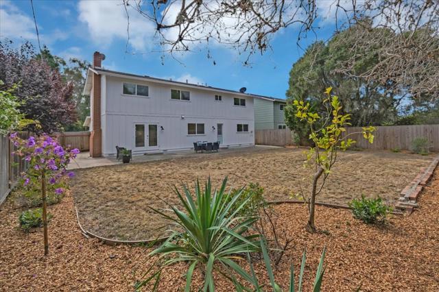621 Monterey Avenue, Capitola CA: https://media.crmls.org/mediaz/ab21e170-280f-4784-b22c-74f9f067668f.jpg