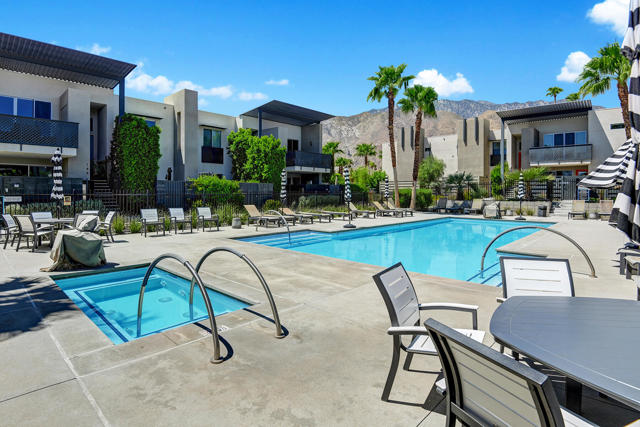179 The Riv, Palm Springs CA: https://media.crmls.org/mediaz/ab2309bc-1eb6-433a-a187-63ef8445cc76.jpg