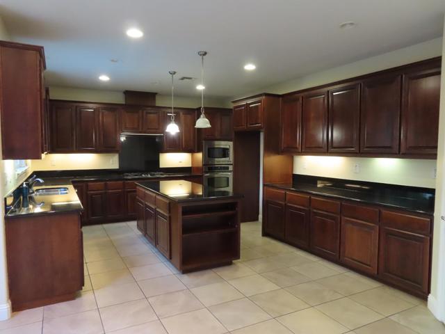 176 N Sierra Madre Street, Tracy CA: https://media.crmls.org/mediaz/ab239408-5cf7-46ee-97e5-a350b2455b9a.jpg