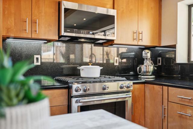 110 Kirkorian Court, Scotts Valley CA: https://media.crmls.org/mediaz/ab23cb29-1c19-443e-92b1-1e72d8082cf7.jpg