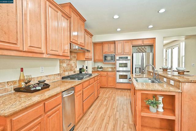 1416 Allanmere Dr, San Ramon CA: https://media.crmls.org/mediaz/ab23f951-59d3-4c12-b684-5159c10974e6.jpg