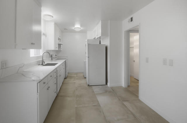 77912 Michigan Drive, Palm Desert CA: https://media.crmls.org/mediaz/ab2520c1-21cb-44ee-bd9b-8655213998bb.jpg