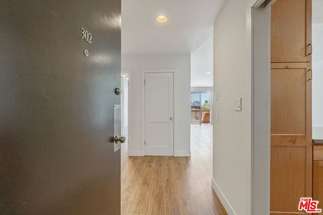 Image 3 for 104 S Hayworth Ave #302, Los Angeles, CA 90048