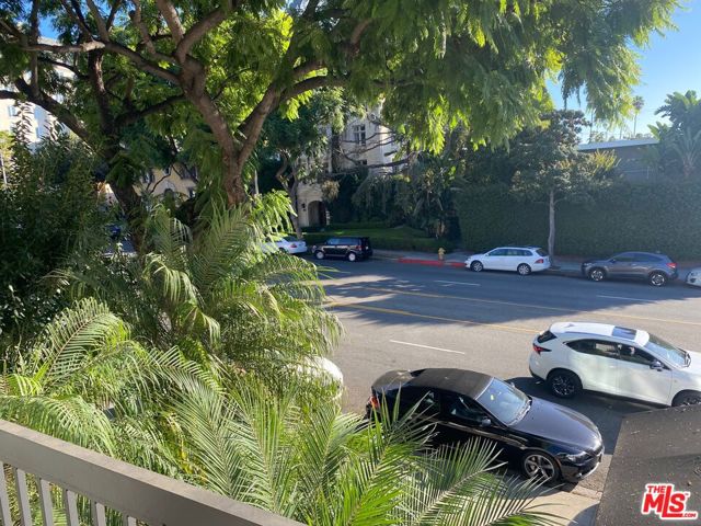 1351 N Crescent Heights Boulevard, West Hollywood CA: https://media.crmls.org/mediaz/ab270250-cfec-43a4-87be-62ce3502ee5b.jpg