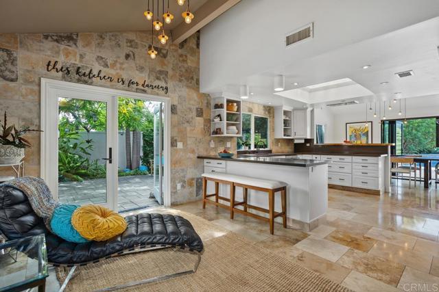 560 San Andres Dr., Solana Beach CA: https://media.crmls.org/mediaz/ab272465-542d-40bf-a693-cb45932eda8e.jpg