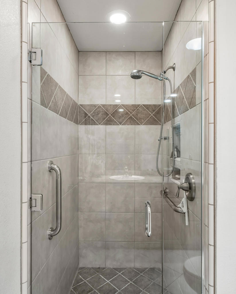 https://media.crmls.org/mediaz/ab29a130-c6b3-40d5-9308-fffce22ecc25.jpg?preset=X-Large