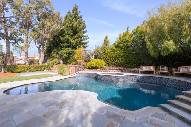 12 Colton Court, Redwood City CA: https://media.crmls.org/mediaz/ab2a4e84-1c8d-415f-8e05-03dac540bc7a.jpg