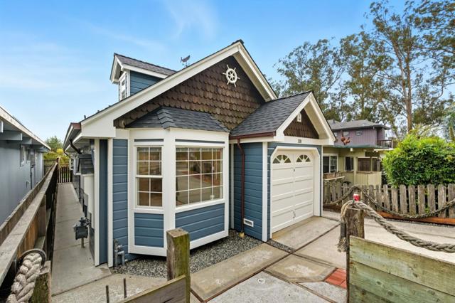 330 Avenue Cabrillo, El Granada CA: https://media.crmls.org/mediaz/ab2a683a-8bd3-4e57-8dd1-785808bbb68f.jpg