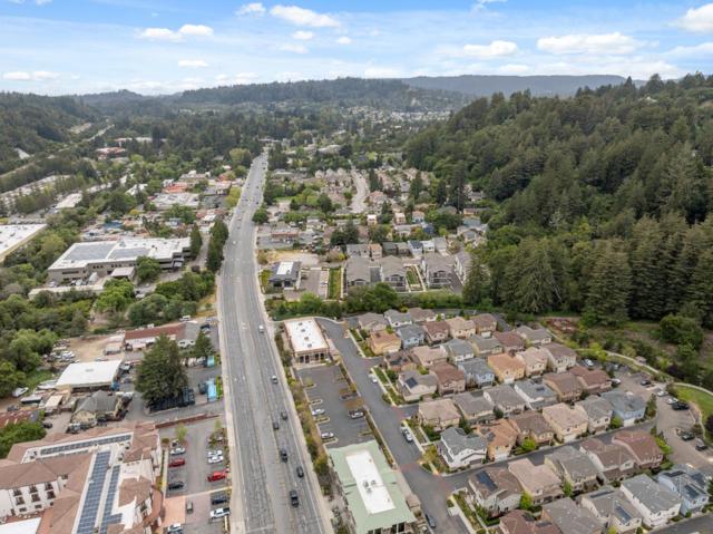 206 Gold Court, Scotts Valley CA: https://media.crmls.org/mediaz/ab2aa7cb-5a3d-4539-bff9-91596b9ceab7.jpg
