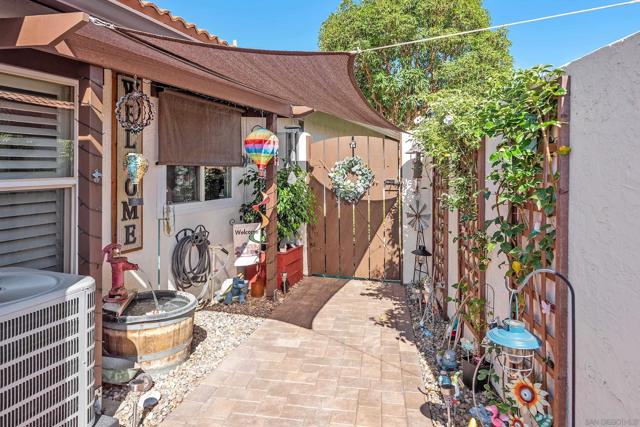 17616 Corte Potosi, San Diego, California 92128, 2 Bedrooms Bedrooms, ,2 BathroomsBathrooms,Single Family Residence,For Sale,Corte Potosi,240022630SD