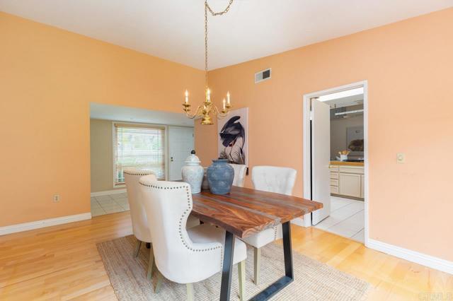 Detail Gallery Image 13 of 33 For 3005 Cadencia Street, Carlsbad,  CA 92009 - 4 Beds | 3 Baths