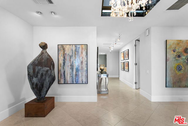 4 Trinity Court, Rancho Mirage CA: https://media.crmls.org/mediaz/ab2e0797-8480-4052-a323-43500e55cf16.jpg