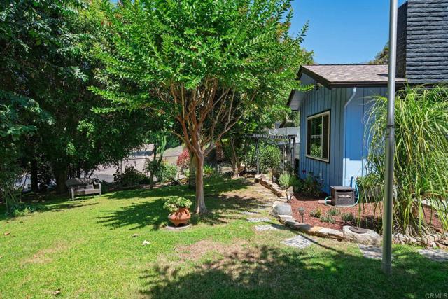 620 Sunset Drive, Vista CA: https://media.crmls.org/mediaz/ab2e0d47-976a-465c-ba20-80499ad60b34.jpg