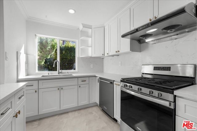 4043 Wade Street, 2 photo 8