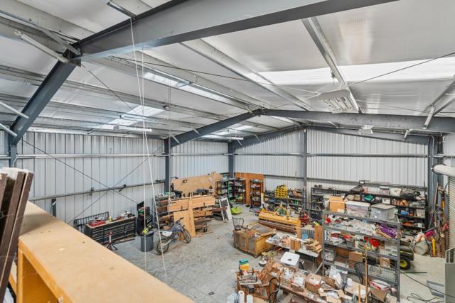 6840 Southside Road, Hollister CA: https://media.crmls.org/mediaz/ab2e7494-4ce6-4913-99df-b0ebef38be96.jpg