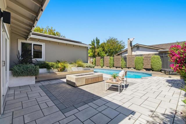 Image 33 of 55 For 6209 Hopi Court