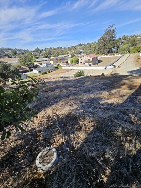 0 Echo Dr, La Mesa CA: https://media.crmls.org/mediaz/ab2f390e-bbdb-4656-ab16-5a2848fc7ad3.jpg