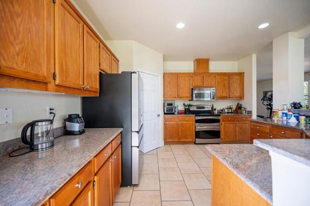 3645 Yacht Drive, Discovery Bay CA: https://media.crmls.org/mediaz/ab2f93f7-f207-4ad0-8165-9b480add54e7.jpg