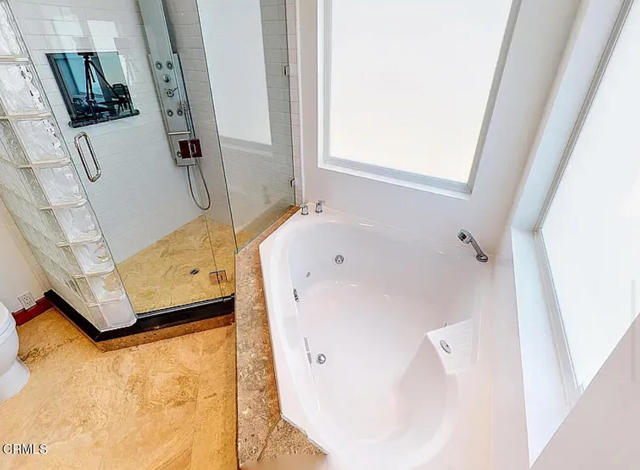 264 melrose Drive, Oxnard CA: https://media.crmls.org/mediaz/ab2ff44f-f090-4ae3-b3da-197fe7ad6d18.jpg