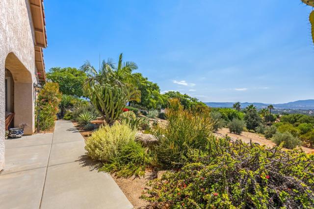 Detail Gallery Image 34 of 55 For 15696 Villa Sierra Ln, Valley Center,  CA 92082 - 4 Beds | 2 Baths