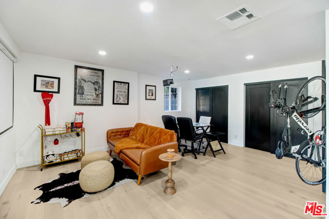 23209 Bigler Street photo 10
