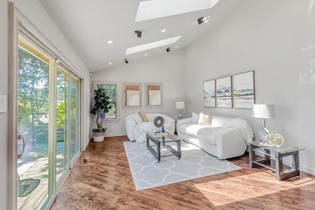 3119 Oak Knoll Drive, Redwood City CA: https://media.crmls.org/mediaz/ab310b29-a0fd-4513-9ffe-e7267d001beb.jpg
