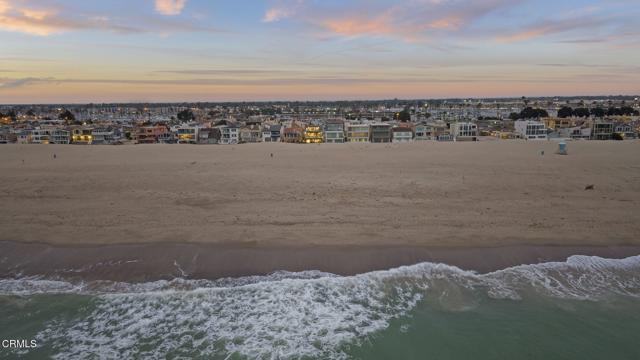 3629 Ocean Drive, Oxnard CA: https://media.crmls.org/mediaz/ab325ff8-8805-4305-93d9-5969ce21fd41.jpg