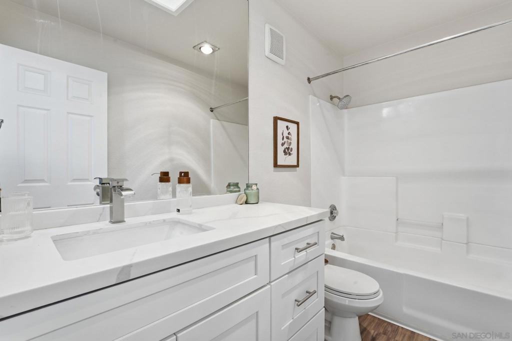 MLS #250042915SD image #15