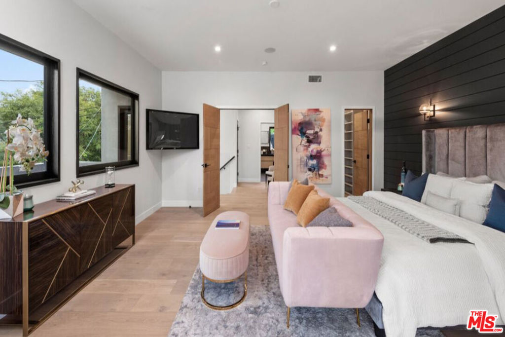 MLS #25618899 image #19