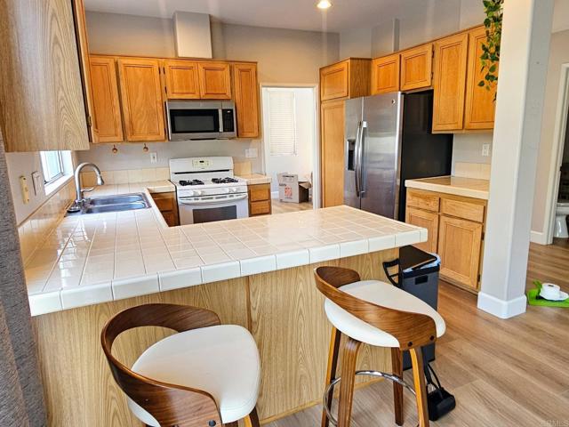 Detail Gallery Image 6 of 14 For 11080 Ivy Hill Dr, San Diego,  CA 92131 - 3 Beds | 2/1 Baths