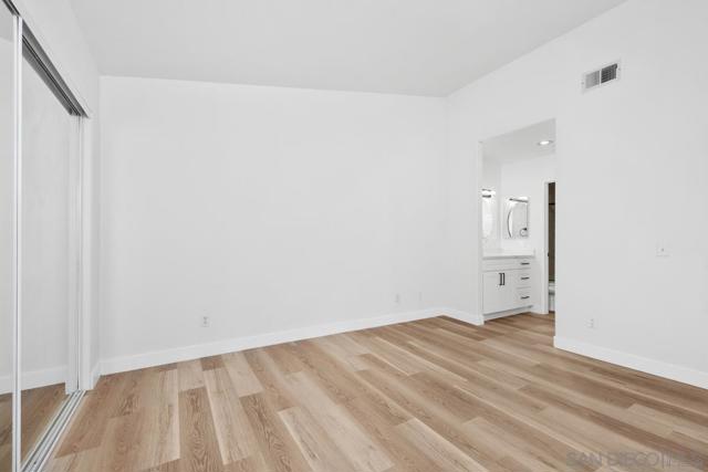 11020 Creekbridge Pl, San Diego CA: https://media.crmls.org/mediaz/ab333285-5190-4191-8e59-99ce092e4309.jpg