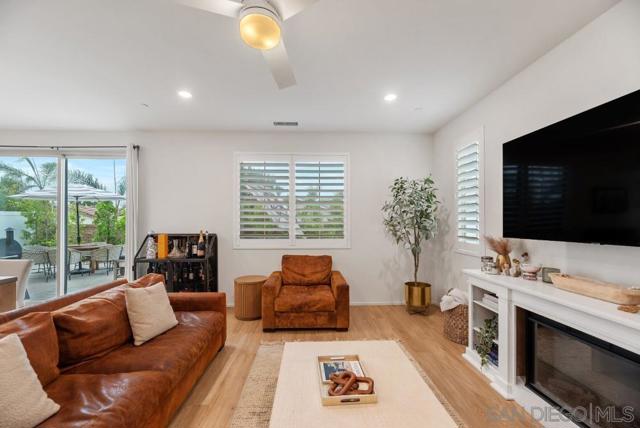 1569 Wildgrove Way, Vista CA: https://media.crmls.org/mediaz/ab33a48c-ee47-4fe5-954e-084cf4e6b078.jpg