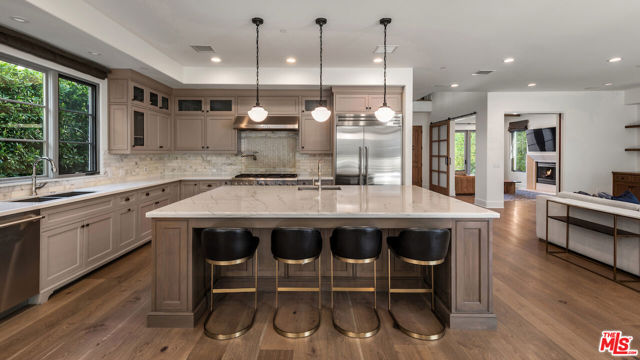 14806 Sutton Street photo 7